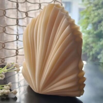 Geometric Palm Candle