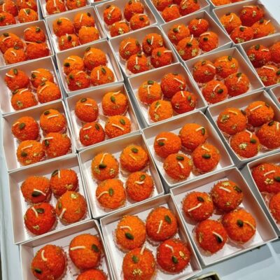 A Thali of 26 Laddu Candles